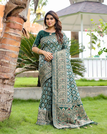 Green Kanjivaram pattu With Beautiful Zari weaved Saree