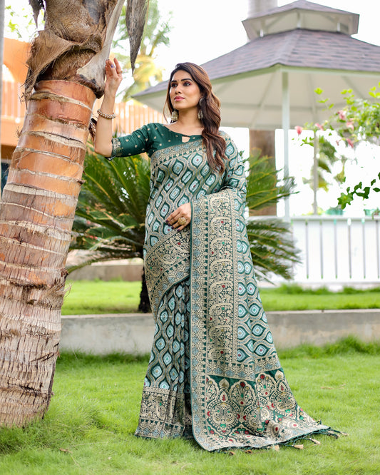 Green Kanjivaram pattu With Beautiful Zari weaved Saree